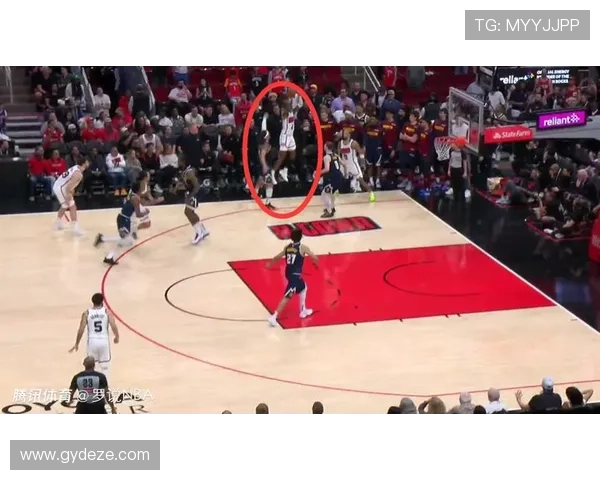 开拓者与魔术比赛裁判报告揭示漏判情况阿夫迪亚抢篮板犯规未被吹罚